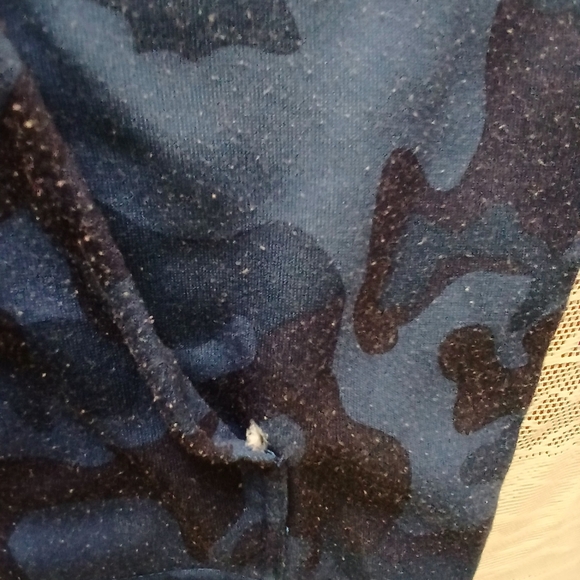 #051 Boys Blue Camo Hoodie Sweater By G-Net Size Large - Picture 7 of 15